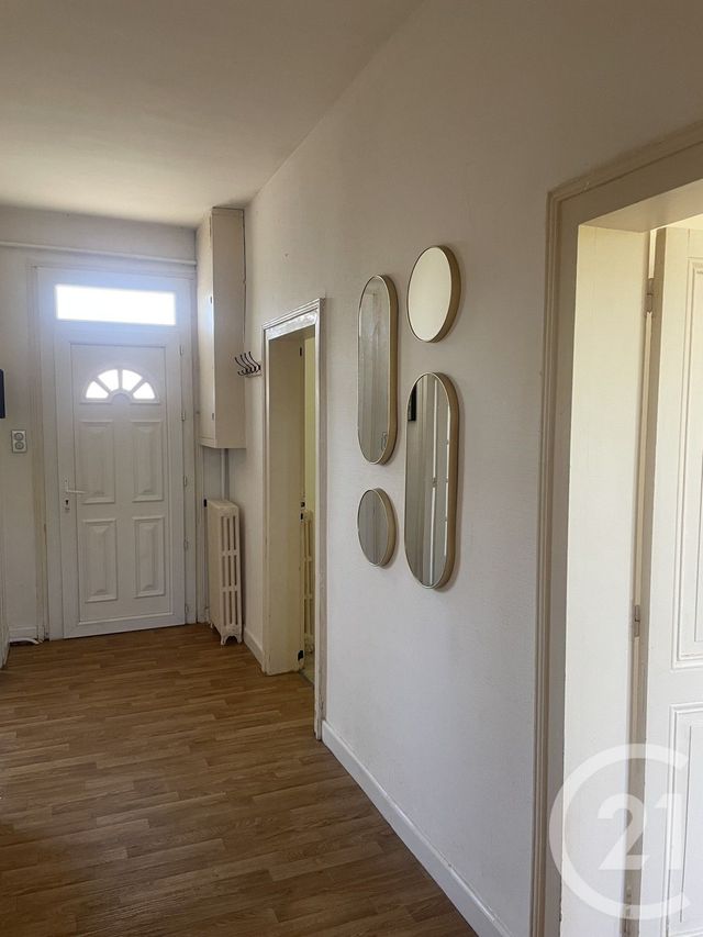 Maison &agrave; louer - 3 pi&egrave;ces - 89 m2 - Montpon Menesterol - 24 - AQUITAINE