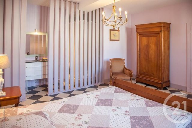 Maison &agrave; vendre - 8 pi&egrave;ces - 332,30 m2 - Montpon Menesterol - 24 - AQUITAINE