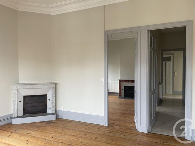 Appartement &agrave; louer - 4 pi&egrave;ces - 97,78 m2 - Montpon Menesterol - 24 - AQUITAINE