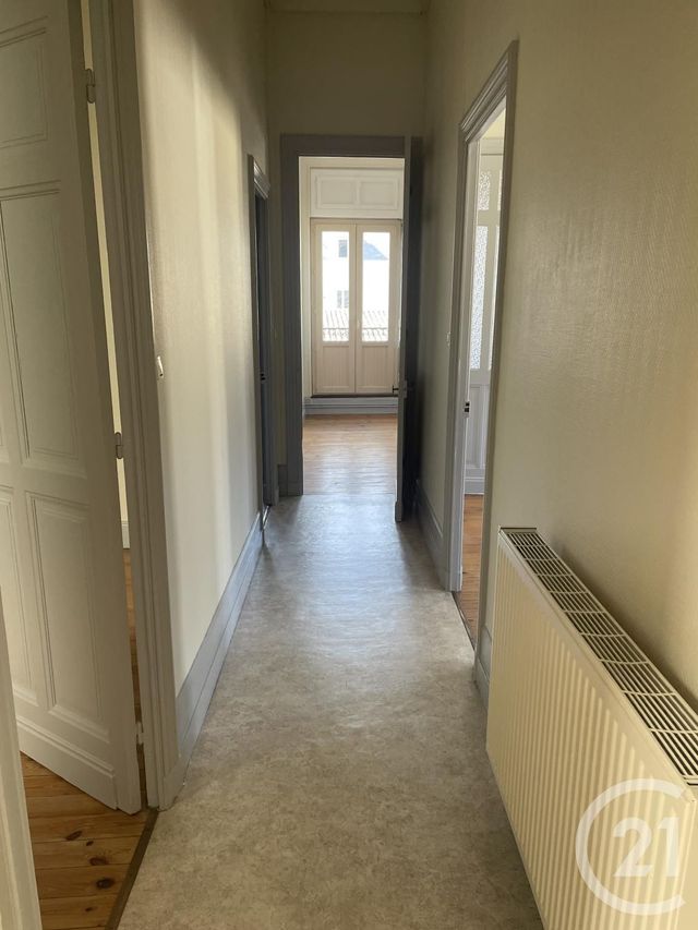 Appartement &agrave; louer - 4 pi&egrave;ces - 97,78 m2 - Montpon Menesterol - 24 - AQUITAINE
