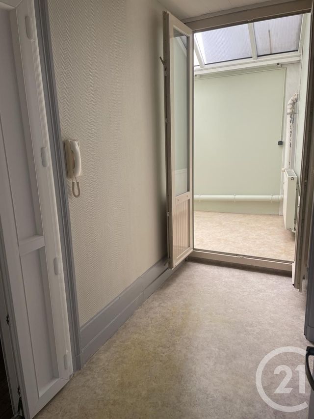 Appartement &agrave; louer - 4 pi&egrave;ces - 97,78 m2 - Montpon Menesterol - 24 - AQUITAINE