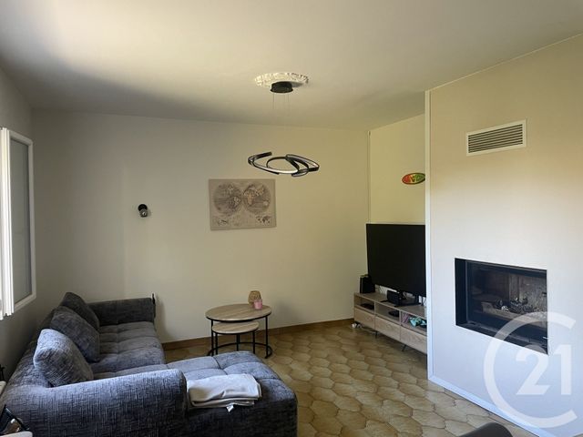Maison &agrave; louer - 4 pi&egrave;ces - 110,49 m2 - Menesplet - 24 - AQUITAINE
