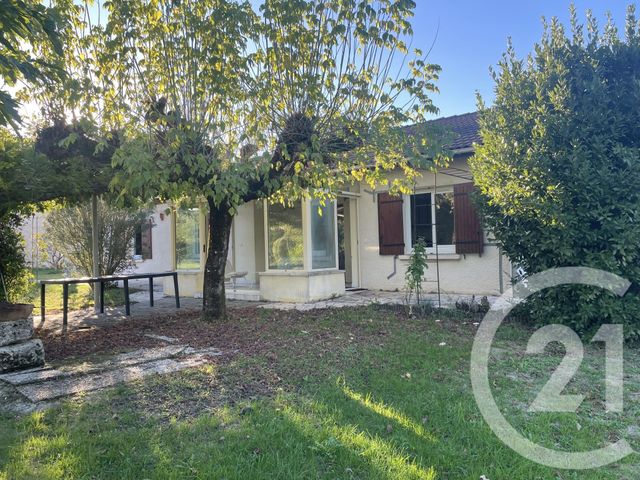 Maison &agrave; louer - 4 pi&egrave;ces - 110,49 m2 - Menesplet - 24 - AQUITAINE