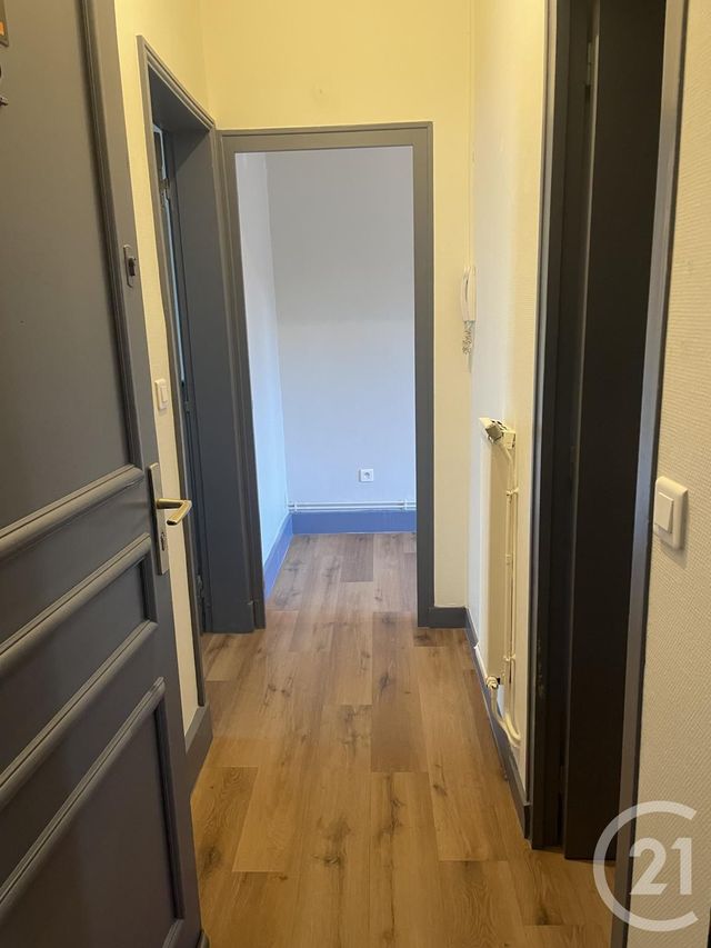 Appartement T1 &agrave; louer - 2 pi&egrave;ces - 31,90 m2 - Montpon Menesterol - 24 - AQUITAINE