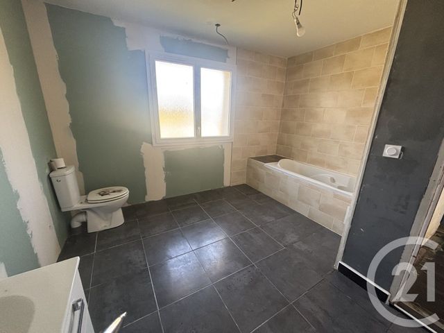 Maison &agrave; vendre - 6 pi&egrave;ces - 190 m2 - Montpon Menesterol - 24 - AQUITAINE