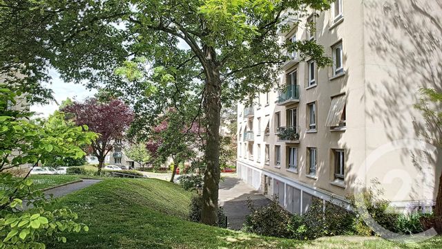 Appartement F4 à vendre - 4 pièces - 62 m2 - Rueil Malmaison - 92 - ILE-DE-FRANCE