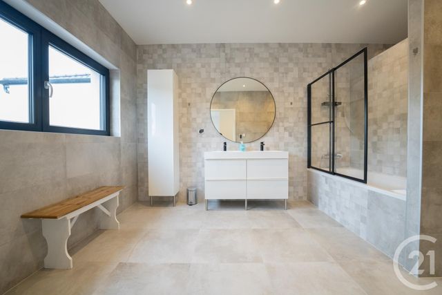 Maison à vendre - 8 pièces - 218 m2 - Ogy Montoy Flanville - 57 - LORRAINE