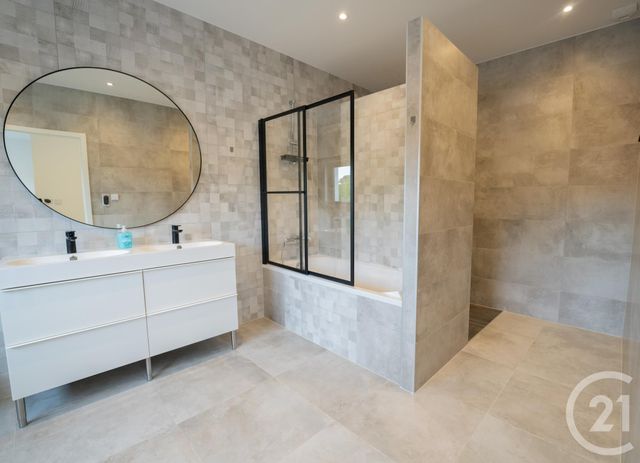 Maison à vendre - 8 pièces - 218 m2 - Ogy Montoy Flanville - 57 - LORRAINE