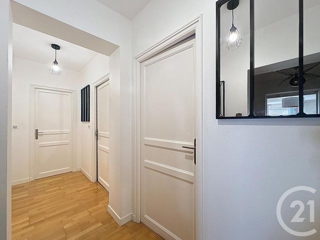 Appartement F4 à vendre - 5 pièces - 97,87 m2 - St Julien Les Metz - 57 - LORRAINE