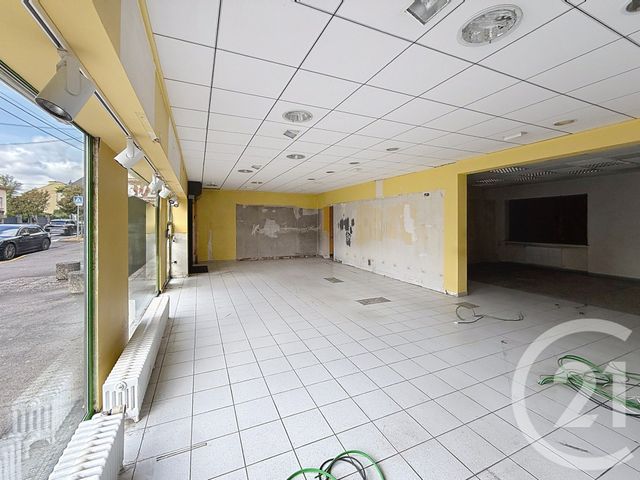 Local commercial à louer - 102.0 m2 - 57 - Moselle