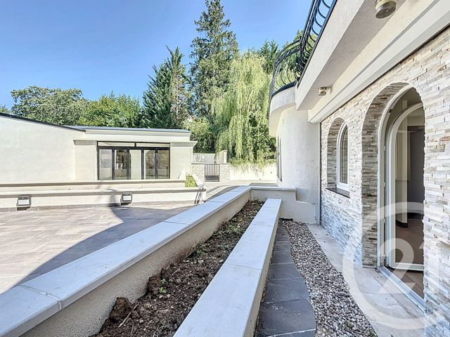 Appartement F2 &agrave; louer - 3 pi&egrave;ces - 61,48 m2 - St Julien Les Metz - 57 - LORRAINE