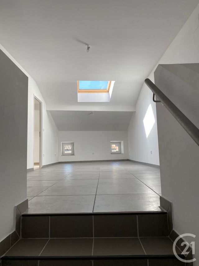 Appartement F4 à louer - 5 pièces - 80,10 m2 - Boulay Moselle - 57 - LORRAINE