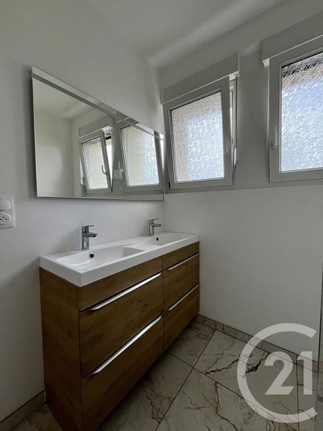 Appartement F4 &agrave; louer - 4 pi&egrave;ces - 77,66 m2 - St Julien Les Metz - 57 - LORRAINE