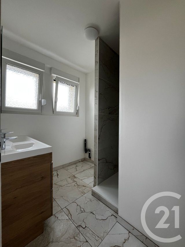 Appartement F4 &agrave; louer - 4 pi&egrave;ces - 77,66 m2 - St Julien Les Metz - 57 - LORRAINE