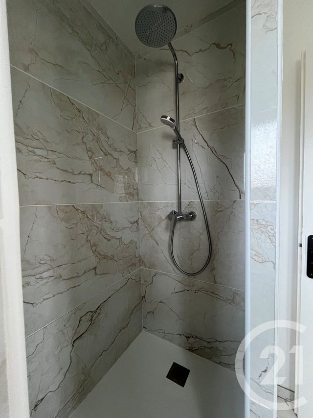 Appartement F4 &agrave; louer - 4 pi&egrave;ces - 77,66 m2 - St Julien Les Metz - 57 - LORRAINE