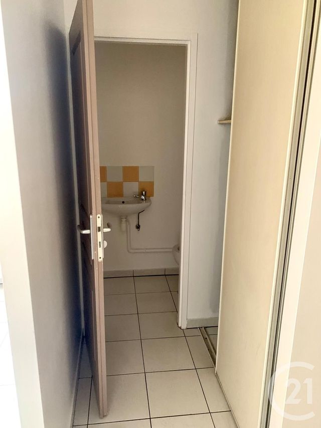 Appartement F3 &agrave; louer - 3 pi&egrave;ces - 63,13 m2 - Joeuf - 54 - LORRAINE