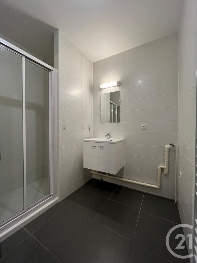 Appartement F3 &agrave; louer - 3 pi&egrave;ces - 63,73 m2 - Terville - 57 - LORRAINE