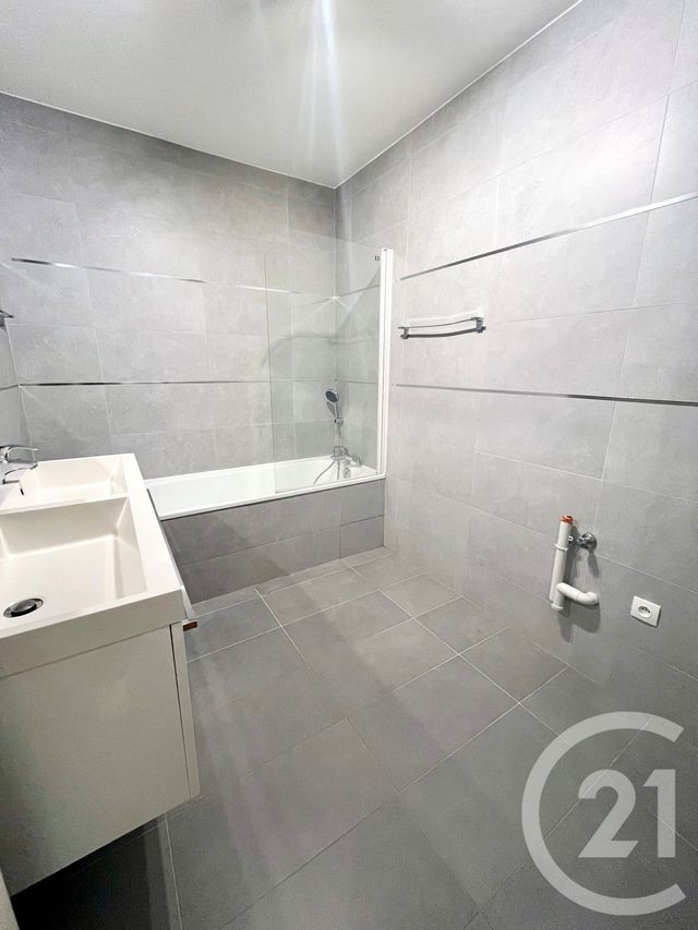 Appartement F4 &agrave; louer - 4 pi&egrave;ces - 84,22 m2 - Metz - 57 - LORRAINE