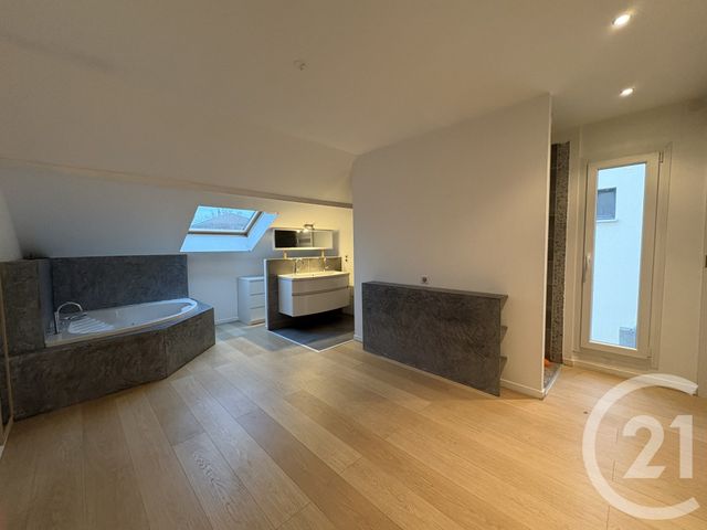 Maison &agrave; louer - 6 pi&egrave;ces - 153 m2 - Vantoux - 57 - LORRAINE