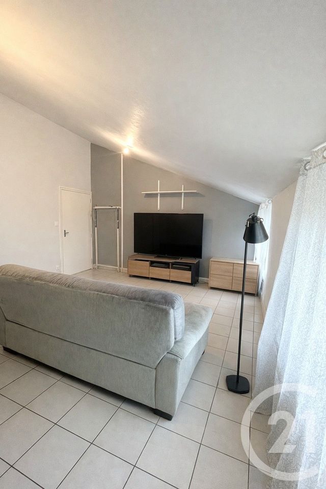 Appartement F5 &agrave; louer - 5 pi&egrave;ces - 80 m2 - Mance - 54 - LORRAINE