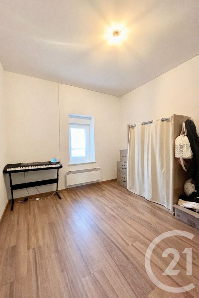 Appartement F5 &agrave; louer - 5 pi&egrave;ces - 80 m2 - Mance - 54 - LORRAINE