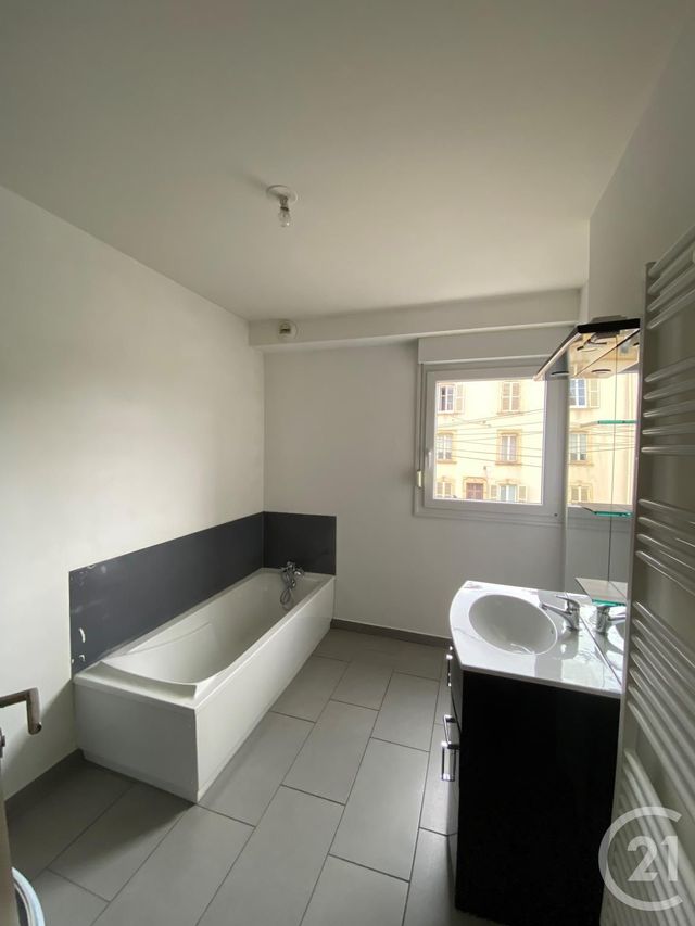 Appartement F3 &agrave; louer - 2 pi&egrave;ces - 55,56 m2 - Thionville - 57 - LORRAINE