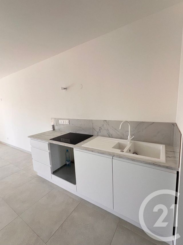 Maison &agrave; louer - 3 pi&egrave;ces - 60,10 m2 - Amneville Les Thermes - 57 - LORRAINE