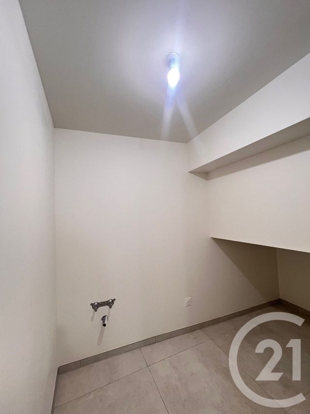 Local commercial à louer - 61.17 m2 - 57 - Moselle