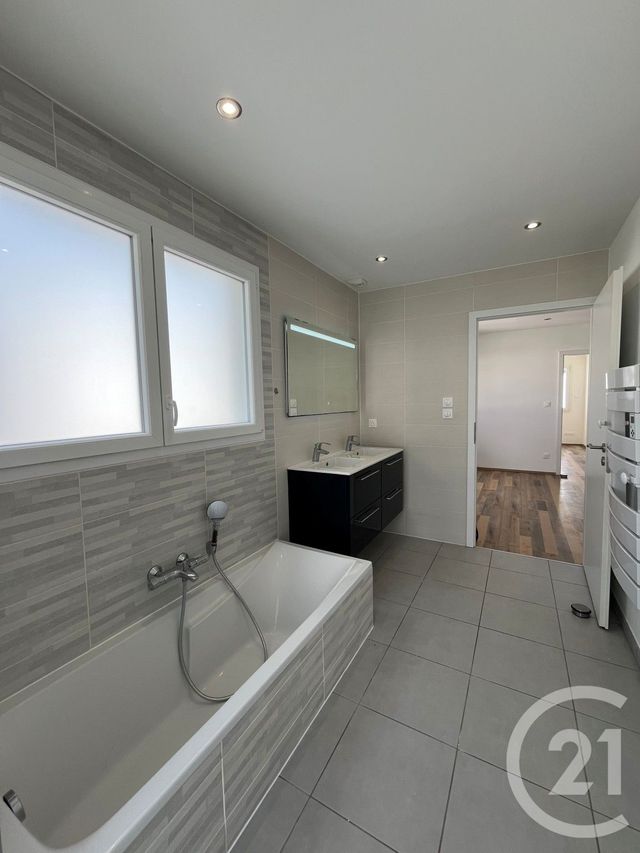 Maison &agrave; louer - 6 pi&egrave;ces - 126,20 m2 - Thionville - 57 - LORRAINE