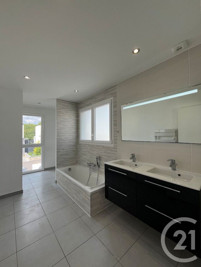 Maison &agrave; louer - 6 pi&egrave;ces - 126,20 m2 - Thionville - 57 - LORRAINE