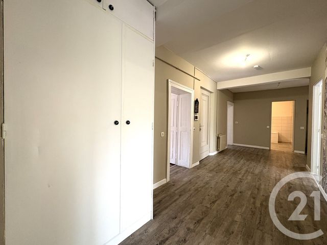 Appartement F5 &agrave; louer - 5 pi&egrave;ces - 142,96 m2 - St Julien Les Metz - 57 - LORRAINE