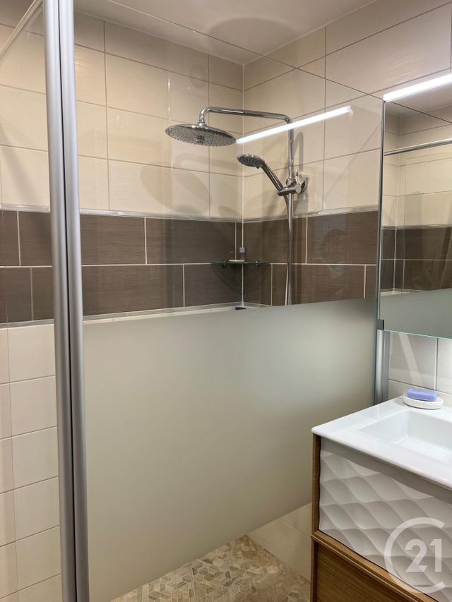 Appartement F3 &agrave; louer - 3 pi&egrave;ces - 63,29 m2 - Montigny Les Metz - 57 - LORRAINE