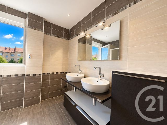 Appartement F4 &agrave; louer - 4 pi&egrave;ces - 102,44 m2 - Boulay Moselle - 57 - LORRAINE