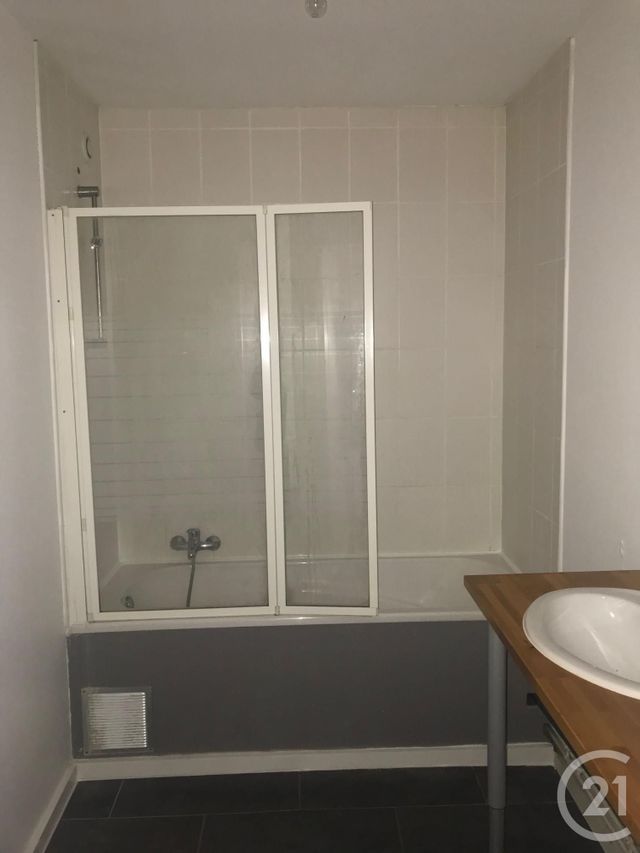 Appartement F3 &agrave; louer - 3 pi&egrave;ces - 60,28 m2 - Metz - 57 - LORRAINE