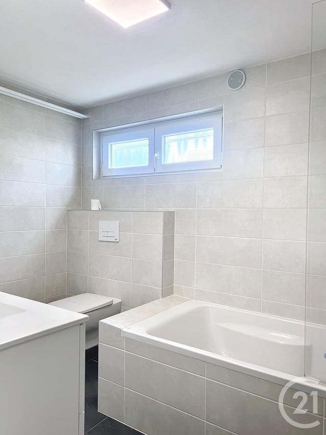 Maison &agrave; louer - 6 pi&egrave;ces - 125,83 m2 - Moulins Les Metz - 57 - LORRAINE