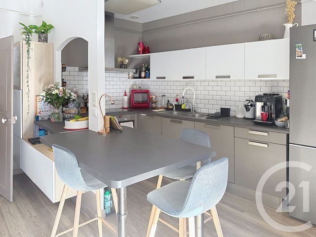 Appartement &agrave; vendre - 4 pi&egrave;ces - 104 m2 - Remiremont - 88 - LORRAINE