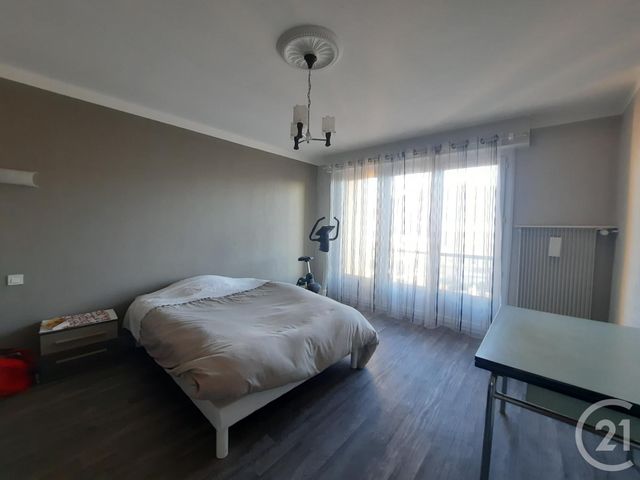 Appartement F3 &agrave; louer - 3 pi&egrave;ces - 87,56 m2 - Remiremont - 88 - LORRAINE