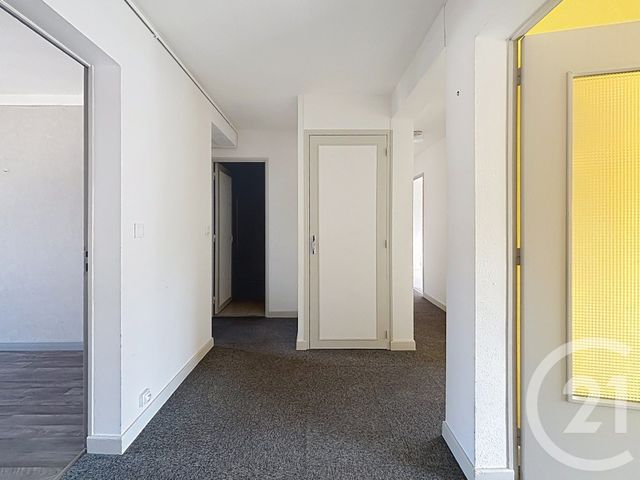 Appartement F3 &agrave; louer - 3 pi&egrave;ces - 87,56 m2 - Remiremont - 88 - LORRAINE