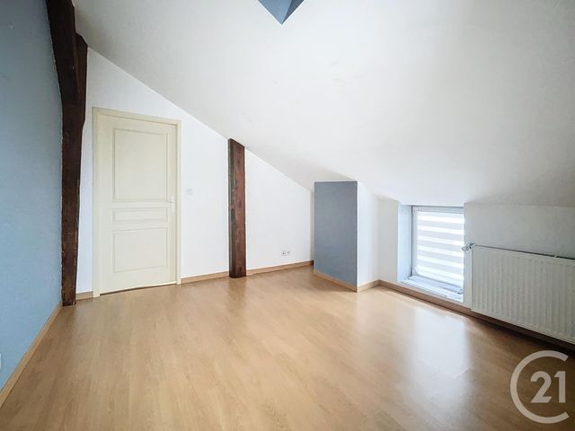 Appartement F4 à vendre - 5 pièces - 88,54 m2 - Remiremont - 88 - LORRAINE
