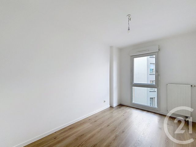 Appartement F3 &agrave; louer - 3 pi&egrave;ces - 70 m2 - Remiremont - 88 - LORRAINE