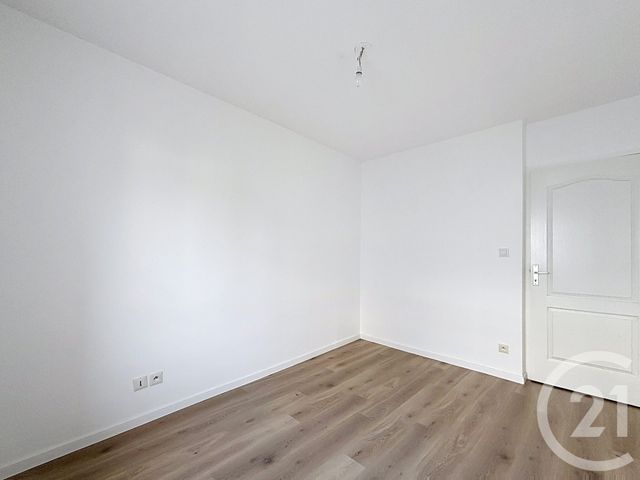 Appartement F3 &agrave; louer - 3 pi&egrave;ces - 70 m2 - Remiremont - 88 - LORRAINE