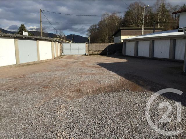 Parking à louer - 12 m2 - Remiremont - 88 - LORRAINE