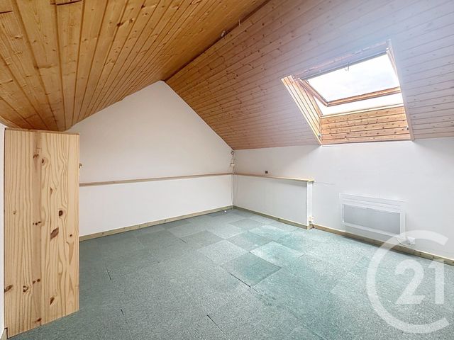 Maison &agrave; louer - 4 pi&egrave;ces - 75,12 m2 - Remiremont - 88 - LORRAINE