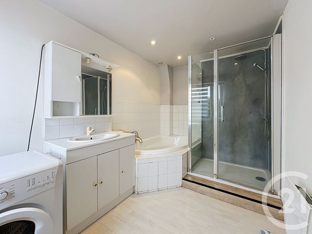 Maison &agrave; louer - 4 pi&egrave;ces - 75,12 m2 - Remiremont - 88 - LORRAINE
