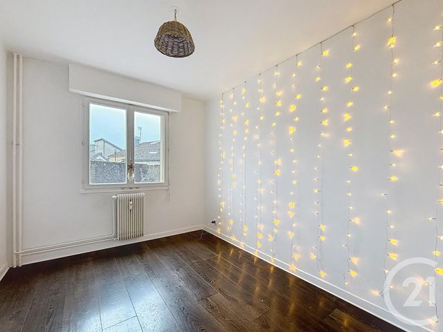 Appartement F3 &agrave; louer - 3 pi&egrave;ces - 65 m2 - Remiremont - 88 - LORRAINE