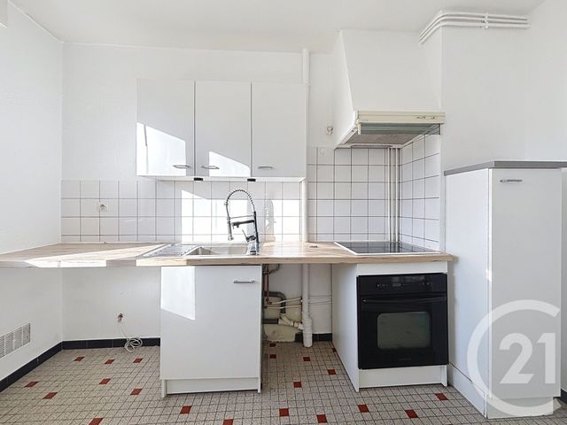 Appartement F3 &agrave; louer - 3 pi&egrave;ces - 65 m2 - Remiremont - 88 - LORRAINE