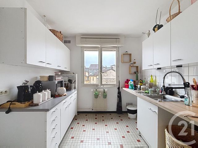 Appartement F3 &agrave; louer - 3 pi&egrave;ces - 65 m2 - Remiremont - 88 - LORRAINE