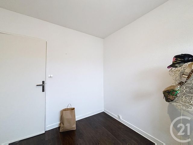 Appartement F3 &agrave; louer - 3 pi&egrave;ces - 65 m2 - Remiremont - 88 - LORRAINE