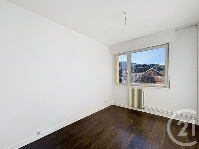 Appartement F3 &agrave; louer - 3 pi&egrave;ces - 65 m2 - Remiremont - 88 - LORRAINE
