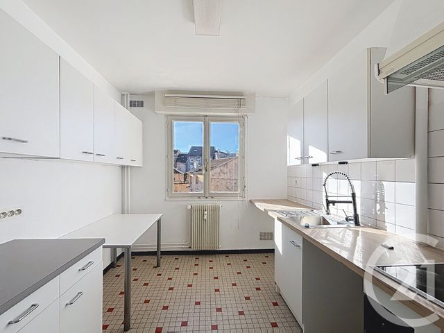 Appartement F3 &agrave; louer - 3 pi&egrave;ces - 65 m2 - Remiremont - 88 - LORRAINE